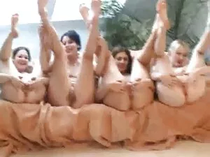 اثنين من مثليات تنزي ...