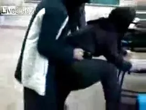 الطلاب مضخات جعل فيل ...