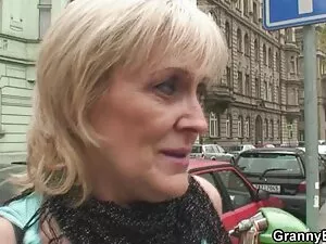 فاتنة يريد سكس اجنبي ...