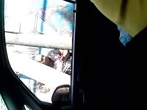 ارتداء أزياء بطل الس ...