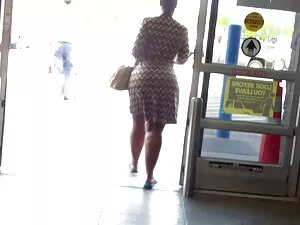 بارد الفتيات قد أعطا ...