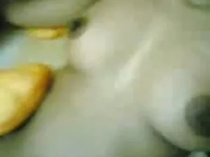 امرأة سمراء الساخنة  ...