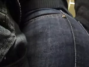 اثنين من الفتيات مثي ...