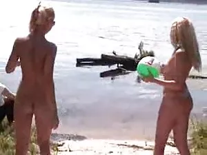 وقال انه يسحب مثير ا ...